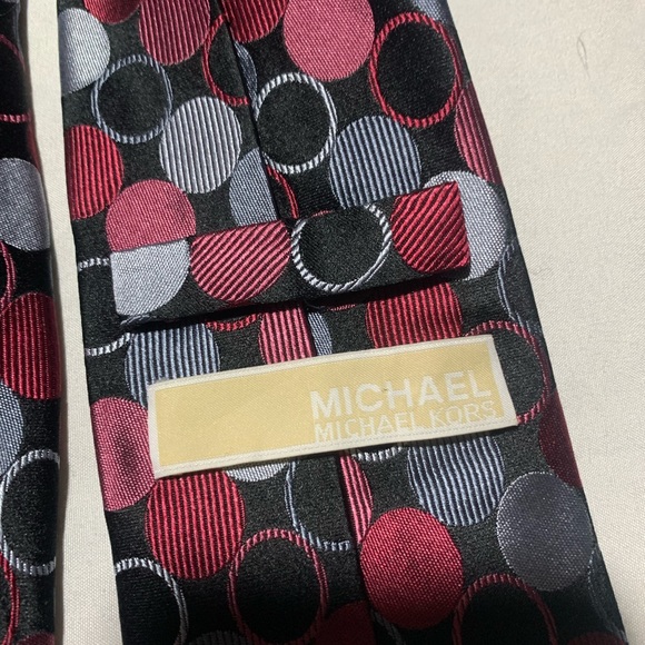 Michael Kors Tie - Picture 3 of 3